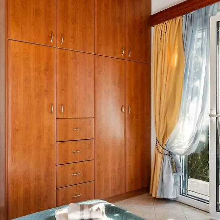 Verani Parking Balcony Playground Holiday home